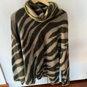 Rag and Bone Olive/tan zebra cowlneck/turtleneck size large